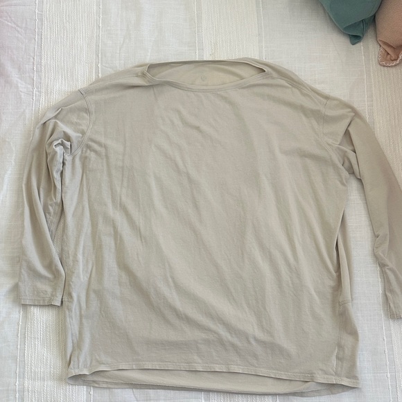 lululemon athletica Tops - Lululemon Women’s Back in Action long sleeve Shirt